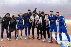 国安球员张玉宁赛后情绪失控致歉，反思惨败事件