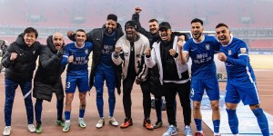 国安球员张玉宁赛后情绪失控致歉，反思惨败事件