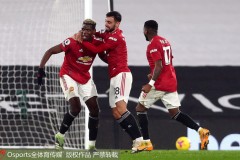 英超戏剧性一战：曼联2球领先，多打1人，差点让胜利溜走！